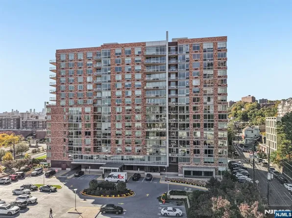 1215 Hudson Park #1215, Edgewater, NJ 07020