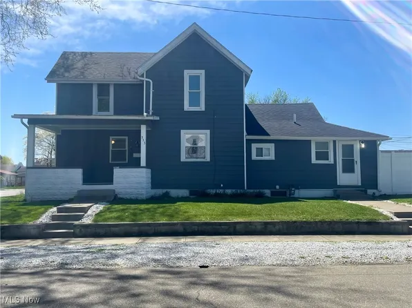 353 N 11th St, Coshocton, OH 43812