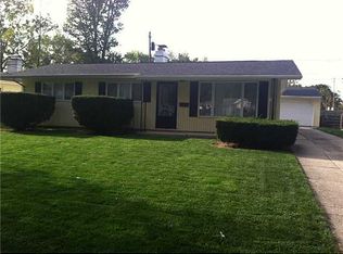 813 Village Trail Rd, Maumee, OH 43537