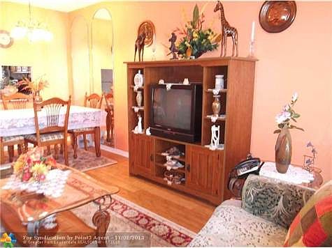3rd image of 2900 W Sunrise Lakes Dr #310