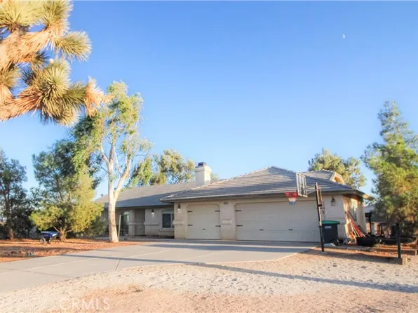 8979 Appleton St, Phelan, CA 92392