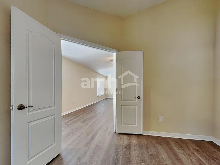 10234 Perthshire Cir — Photo 16