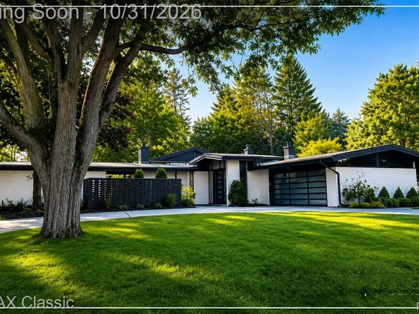 1167 Charrington Rd, Bloomfield Hills, MI 48301
