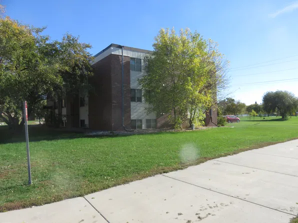 1818 2nd Ave S #3, Fargo, ND 58103