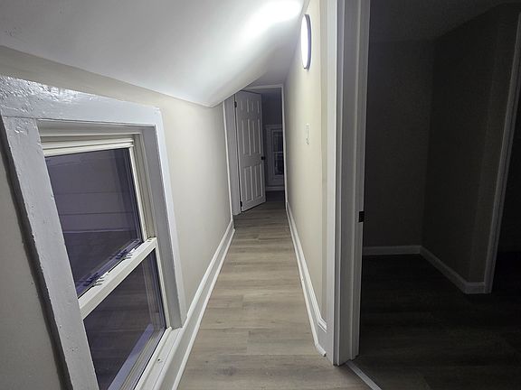 5th image of 17 Maple Ave