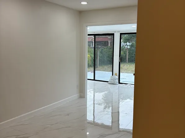 355 Arlington Rd, West Palm Beach, FL 33405