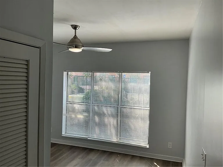 238 Walker St SW #22 — Photo 16