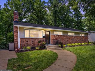 10136 Spring Lake Ter, Fairfax, VA 22030