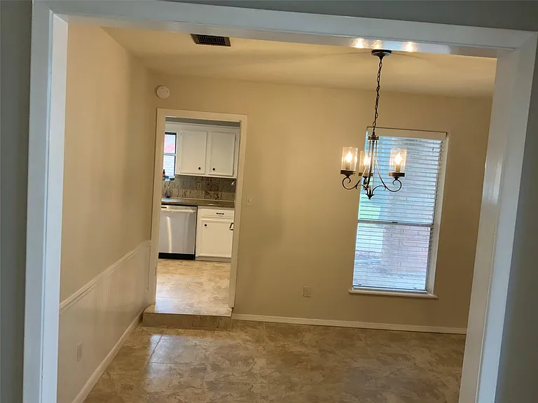 614 Ellingham Dr — Photo 8