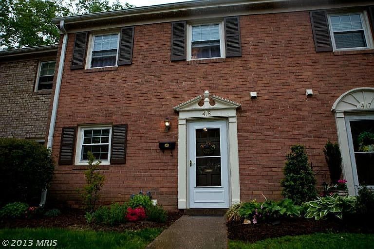 1st image of 418 Greenbrier Ct #418