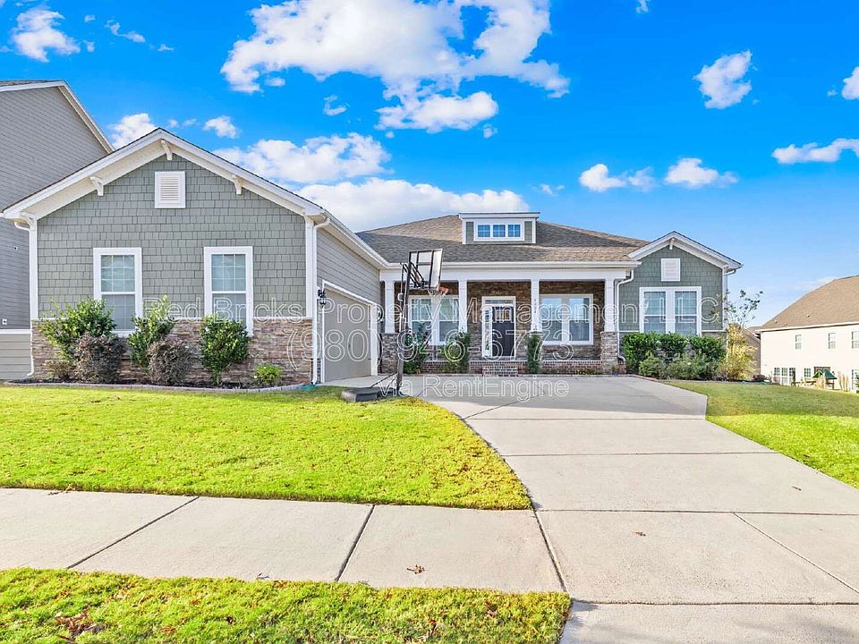 1st image of 4004 Petersburg Dr