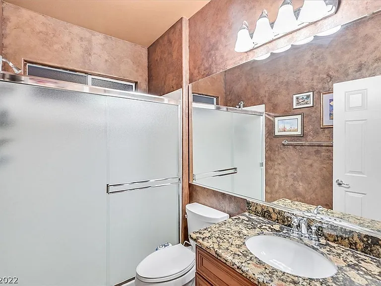 11077 Turlington Ln — Photo 5