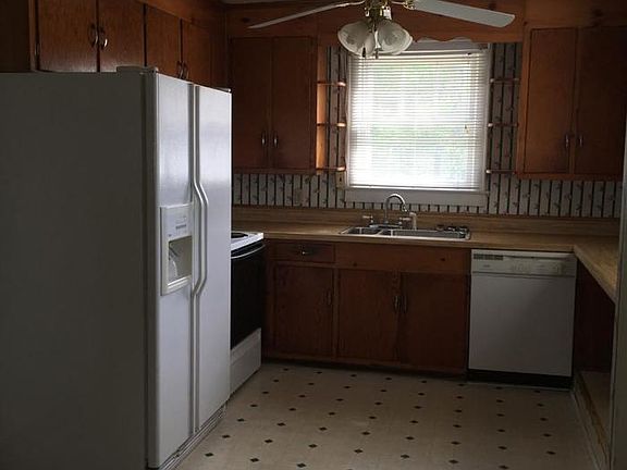 4th image of 101 Durham Dr