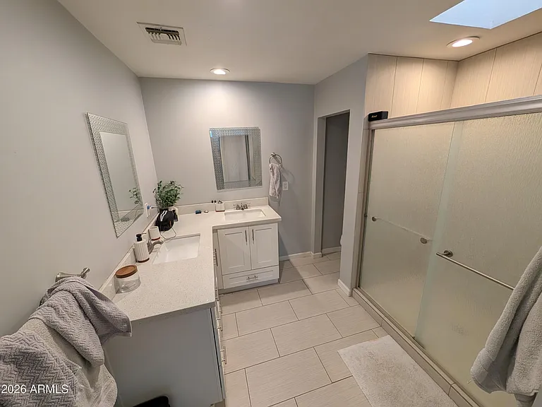 14 E Balboa Dr — Photo 7