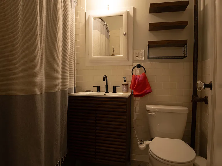 321 Boylston Ave E #203 — Photo 29