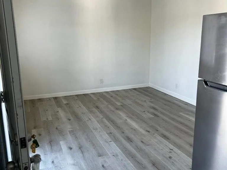 410 Grant St — Photo 9