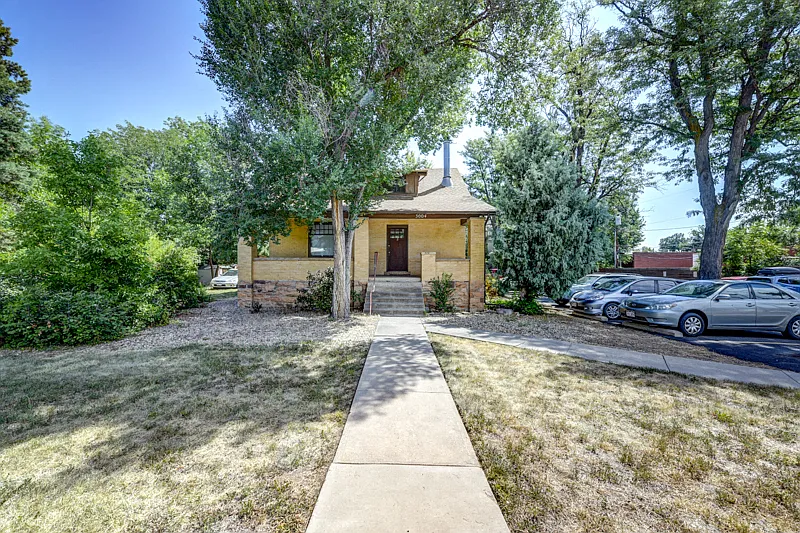 3004 Broadway St #1-3