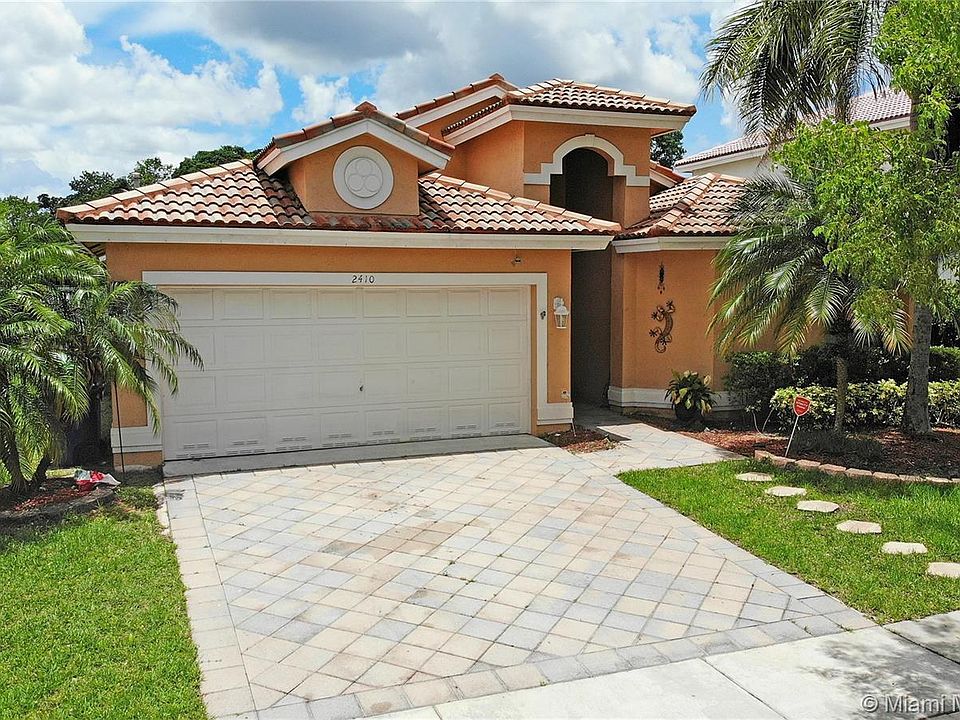 1st image of 2410 NW 138th Dr