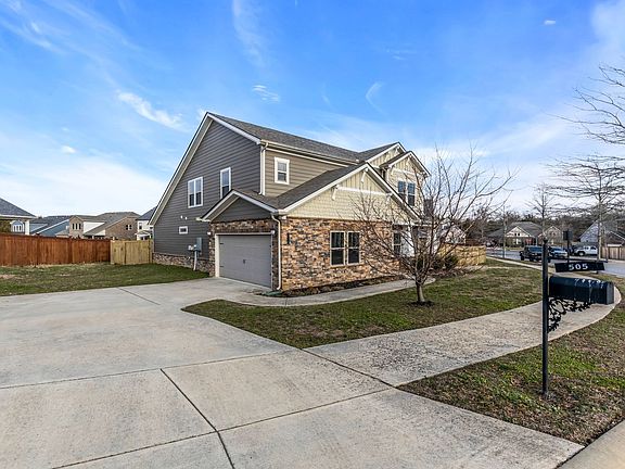 3rd image of 505 Mildenhall Ln