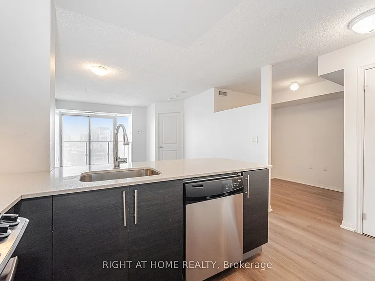 125 Western Battery Rd #1112 — Photo 11
