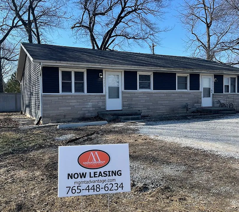 4021-4023 N. 375 W