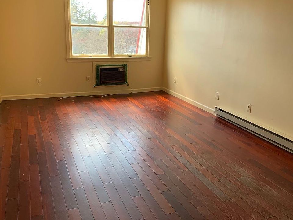 2nd image of 1055 Boston Post Rd #33