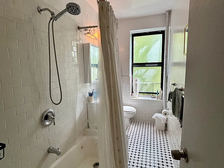 80 Fort Washington Ave #35 — Photo 5