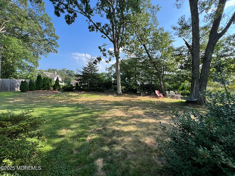 8 Corey Dr — Photo 23