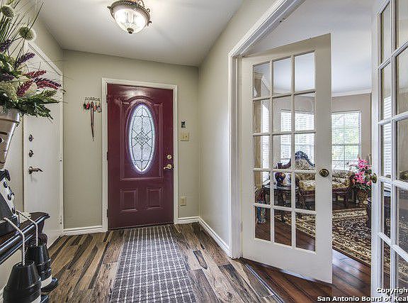 3rd image of 1680 Jasmine Dr