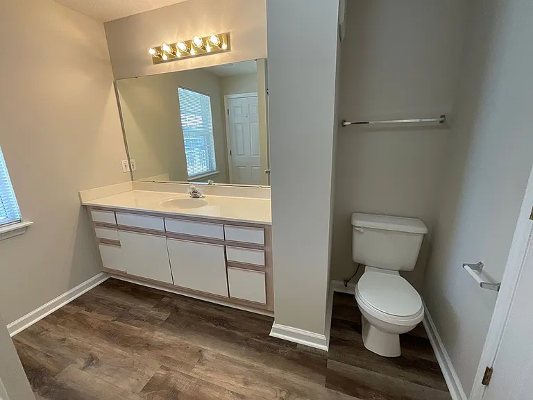 Meridian Park Apartments — Photo 144