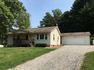 6164 Roswell Rd SW, Sherrodsville, OH 44675
