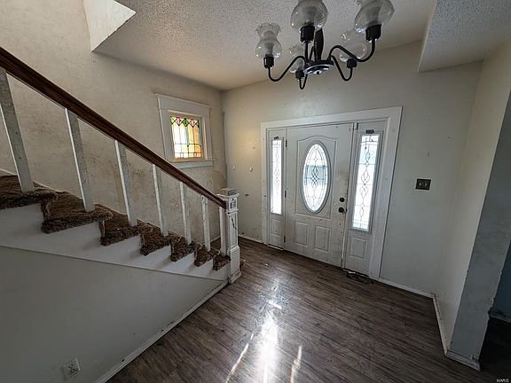 3rd image of 2513 Grand Ave