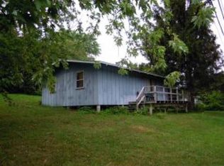 118 E Shore Dr, Saint Albans, VT 05481