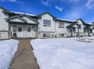 16 S Durand Cres, Red Deer, AB T4R 3A6