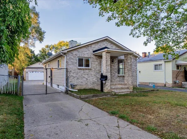 37 W Brooklyn Ave, Pontiac, MI 48340