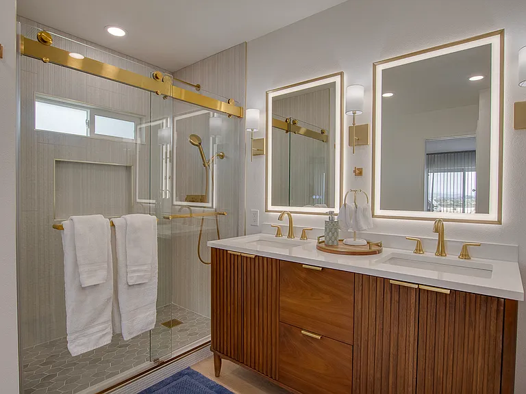 8143 La Jolla Scenic Dr N — Photo 24