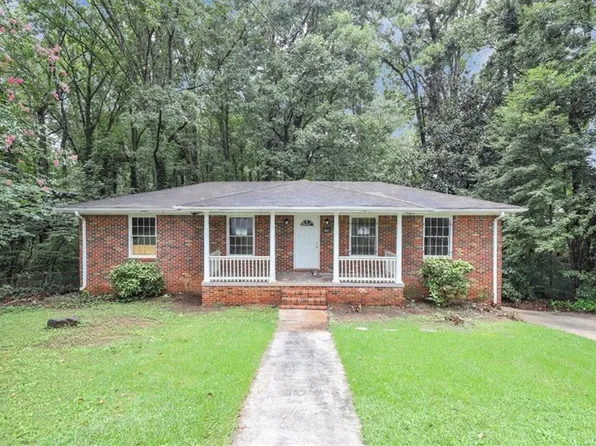 867 Lynwood Ct, Forest Park, GA 30297