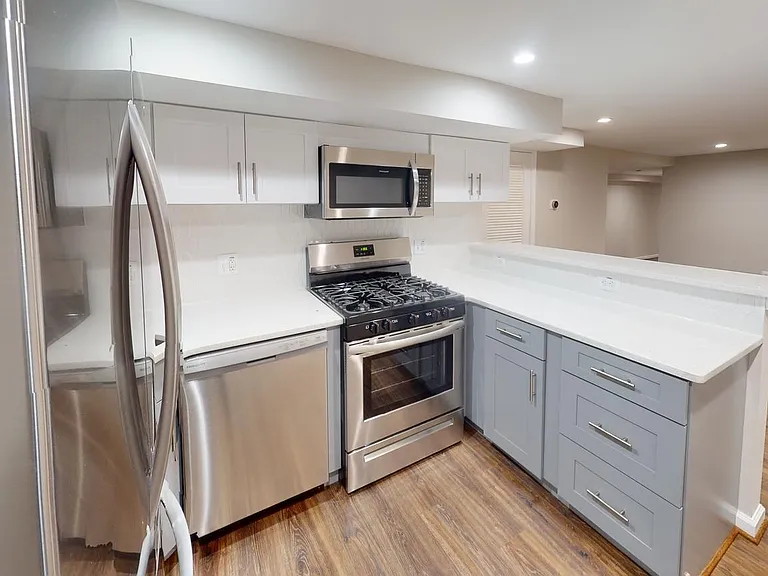 1330 Fairmont St NW — Photo 5