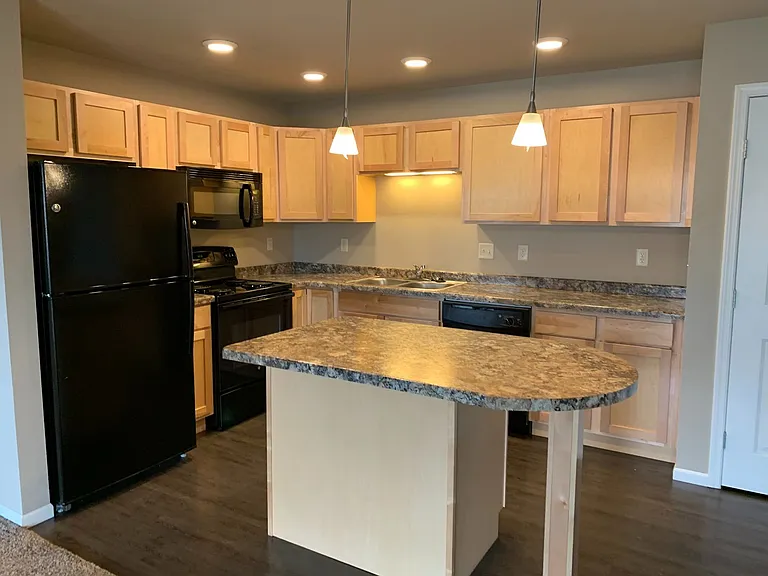 Aspen Trail Apartments — Photo 185