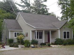 817 Center St, Douglas, MI 49406