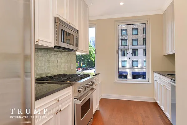 Sold by Trump International Realty | media 4