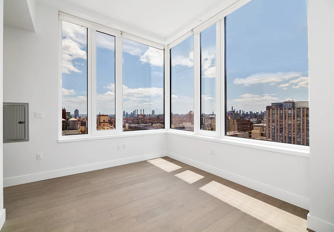 200 East 23rd Street — Photo 4