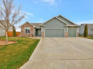 2108 Beltline Ct, Newton, KS 67114