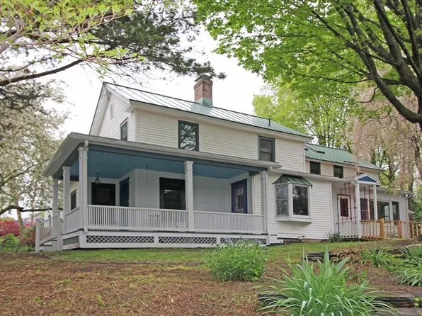 56 Olive St, Northampton, MA 01060