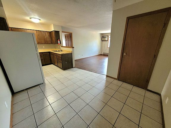 5th image of 1418 10th St S APT 303