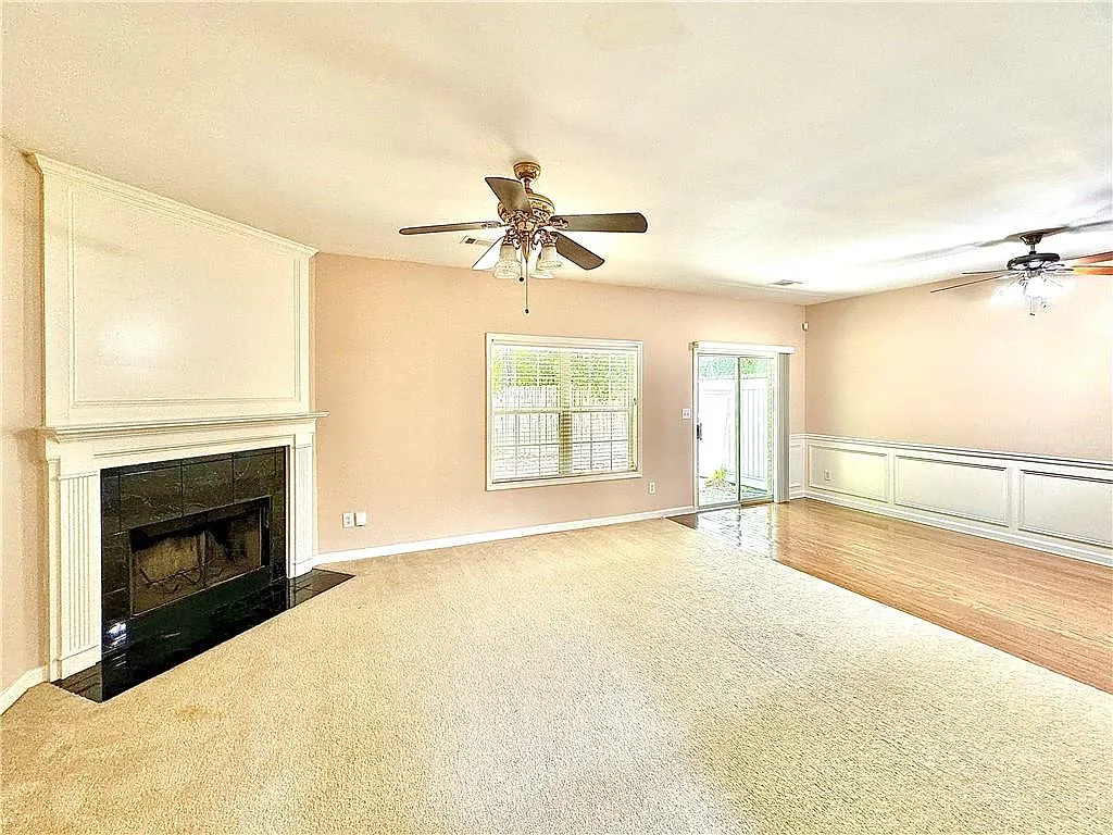 3 bed, 2.5 bath, 1814 sqft, $2,300 — Photo 3