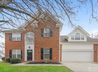 13201 Crooked Pine Ct, Charlotte, NC 28215