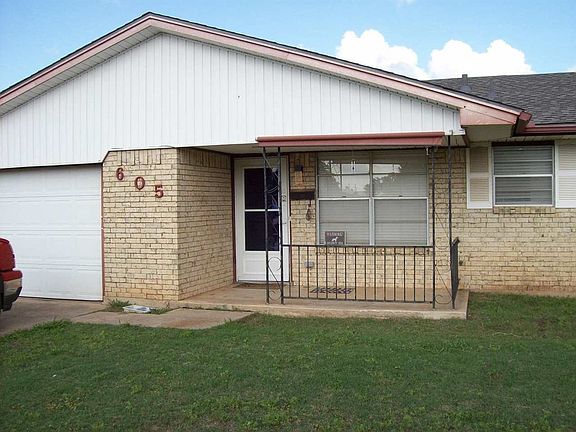 2nd image of 605 NW 61st St