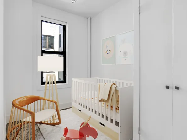 35 Clarkson Avenue image 4 of 9