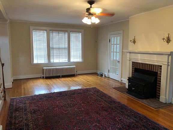 4th image of 1720 S Sycamore St